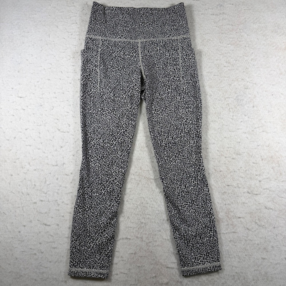 Athleta‎ Salutation Stash II Textured Tight Black White Animal Print Leggings XS
